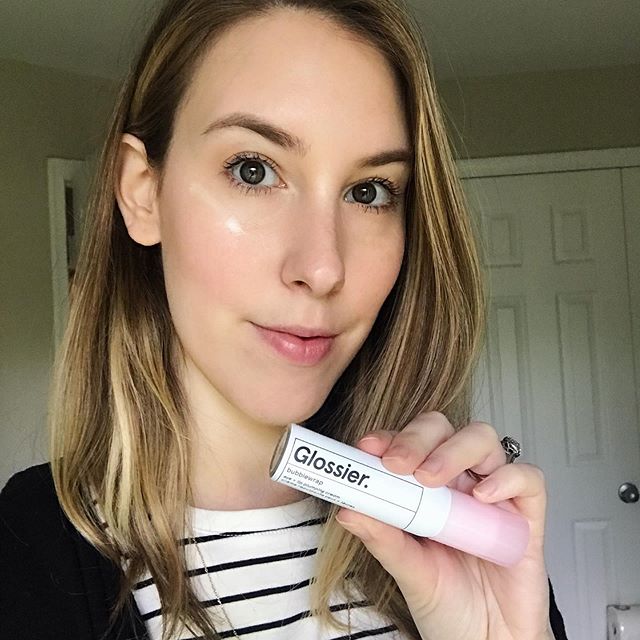 I scream, you scream, we finally got @glossier eye (+ lip plumping) cream! 👀 Sharing my thoughts on the blog 〰️ link in bio 〰️