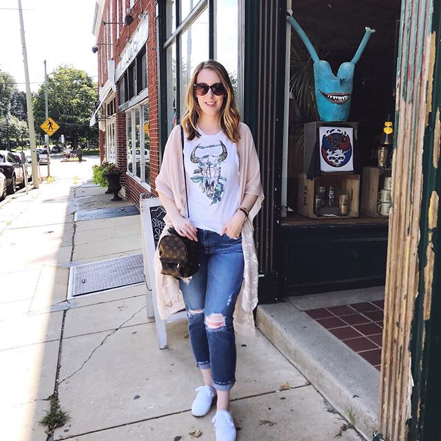 Spent the day in Ardmore, PA tasting craft beers @tiredhandsbrewing. #ardmorepa #flashesofdelight #ootd #louisvuittonlover #lvpalmspringsmini #louisvuittonbackpack #summertravels