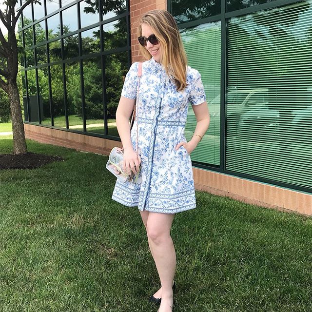 Crushing on blue & white prints right now. 😍 This shirt dress by @galmeetsglam is my new 9 to 5 favorite. 💙 #gmgcollection #gmgonme #galmeetsglam #dress #shirtdress #summerstyle #ootd #dcblogger #mdblogger #affordablefashion #stylediary #blueandwhite #springstyle