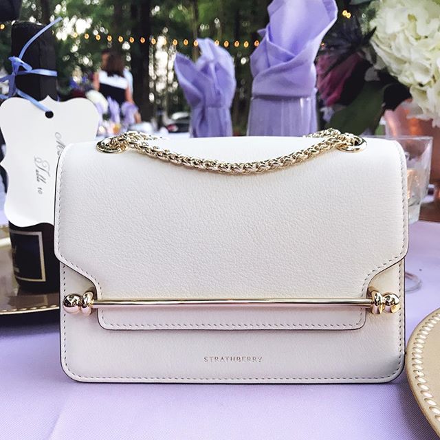 My new favorite bag 💕 @strathberry #eastwestmini #strathberry #meghanmarklestyle #weddinggueststyle