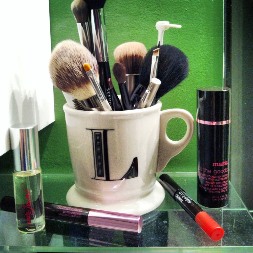 Lara Ramos' vanity 