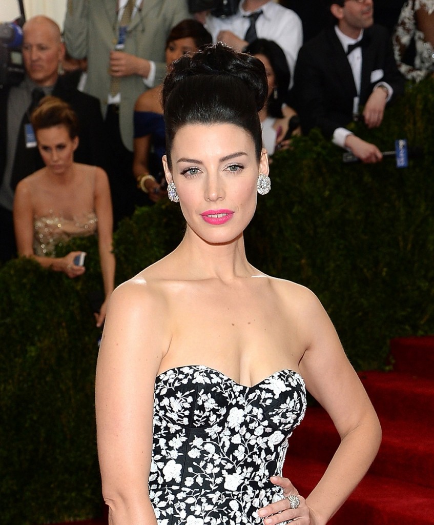 Jessica Pare NARS Makeup Met Gala